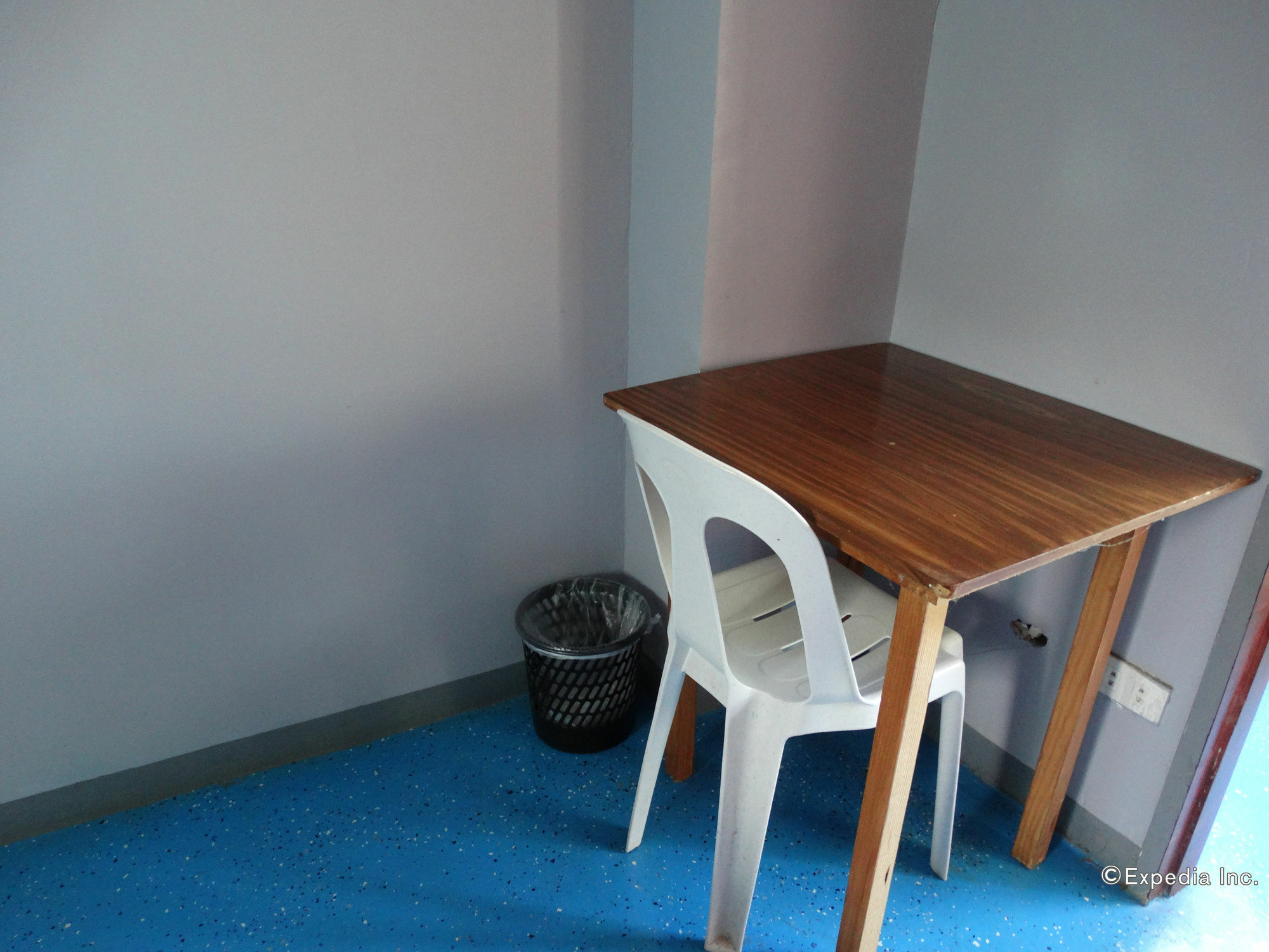 Ezy Stay Puerto Princesa Tiniguiban Ngoại thất bức ảnh