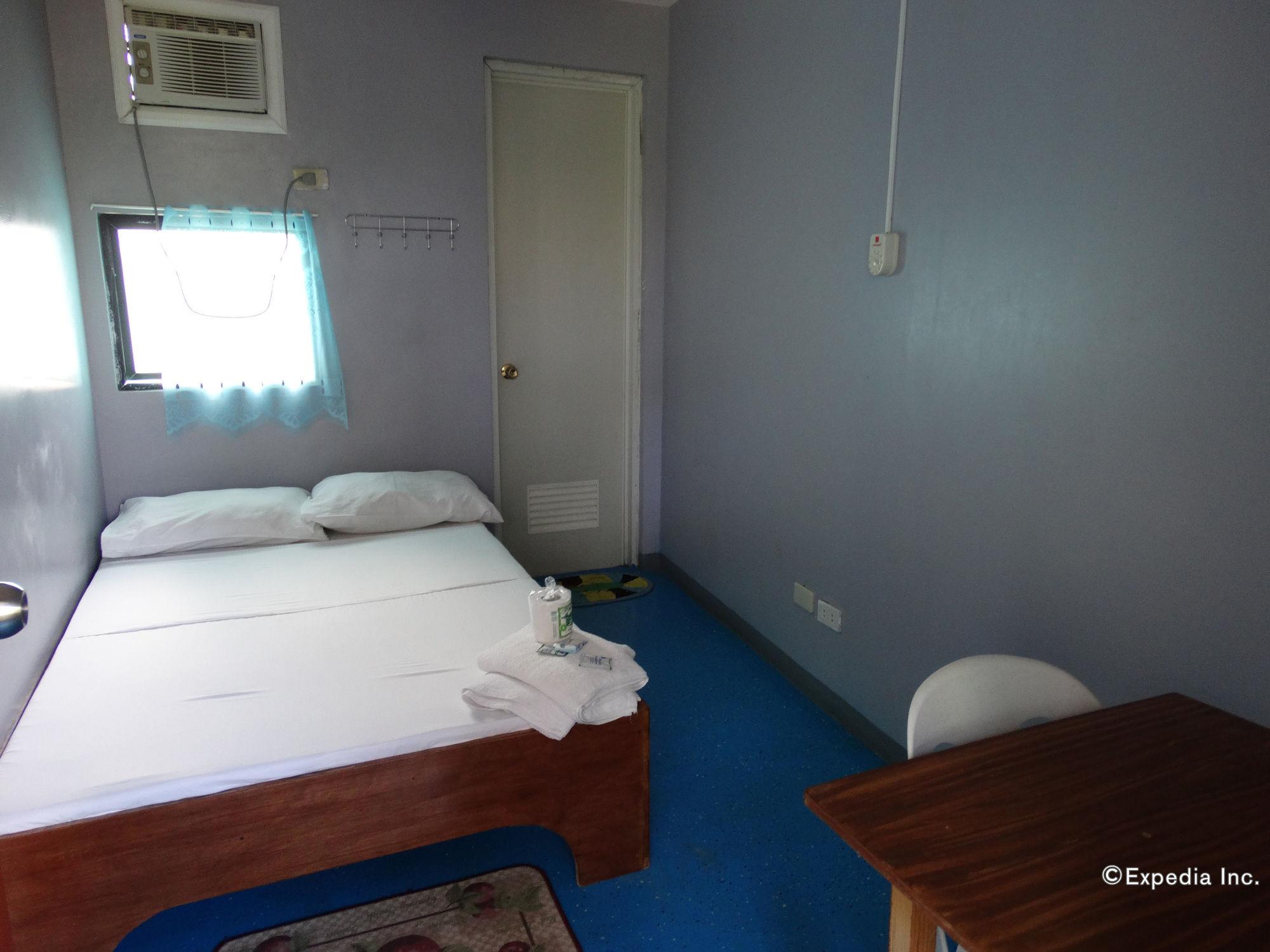 Ezy Stay Puerto Princesa Tiniguiban Ngoại thất bức ảnh