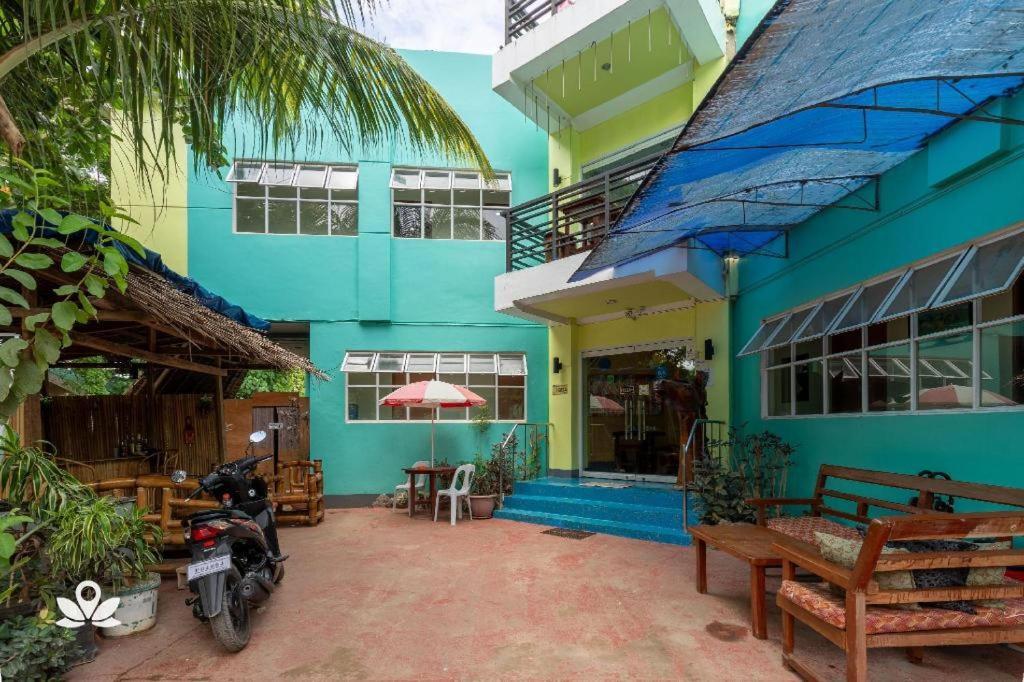 Ezy Stay Puerto Princesa Tiniguiban Ngoại thất bức ảnh